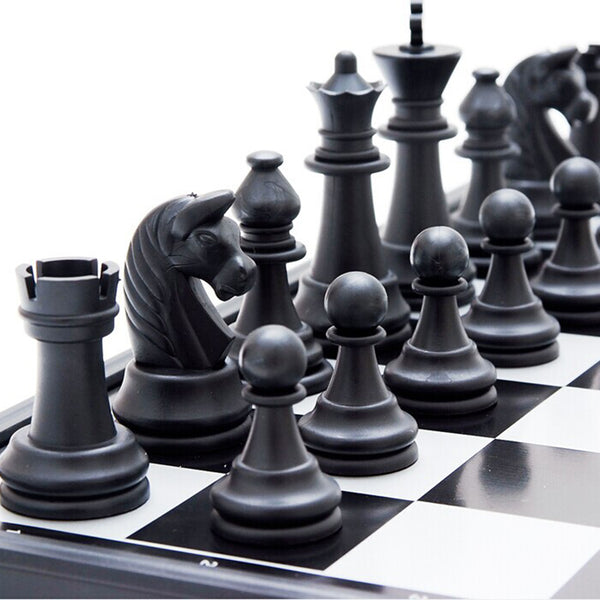 Black Never Fade Chess Game Set