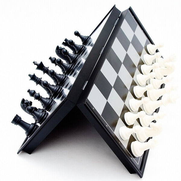 Black Never Fade Chess Game Set